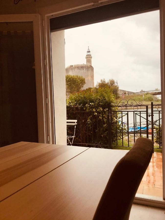Maison Face Aux Remparts Aigues-Mortes